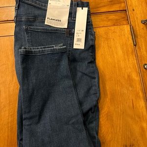 Joe’s Jeans The Charlie Flawless Size 31